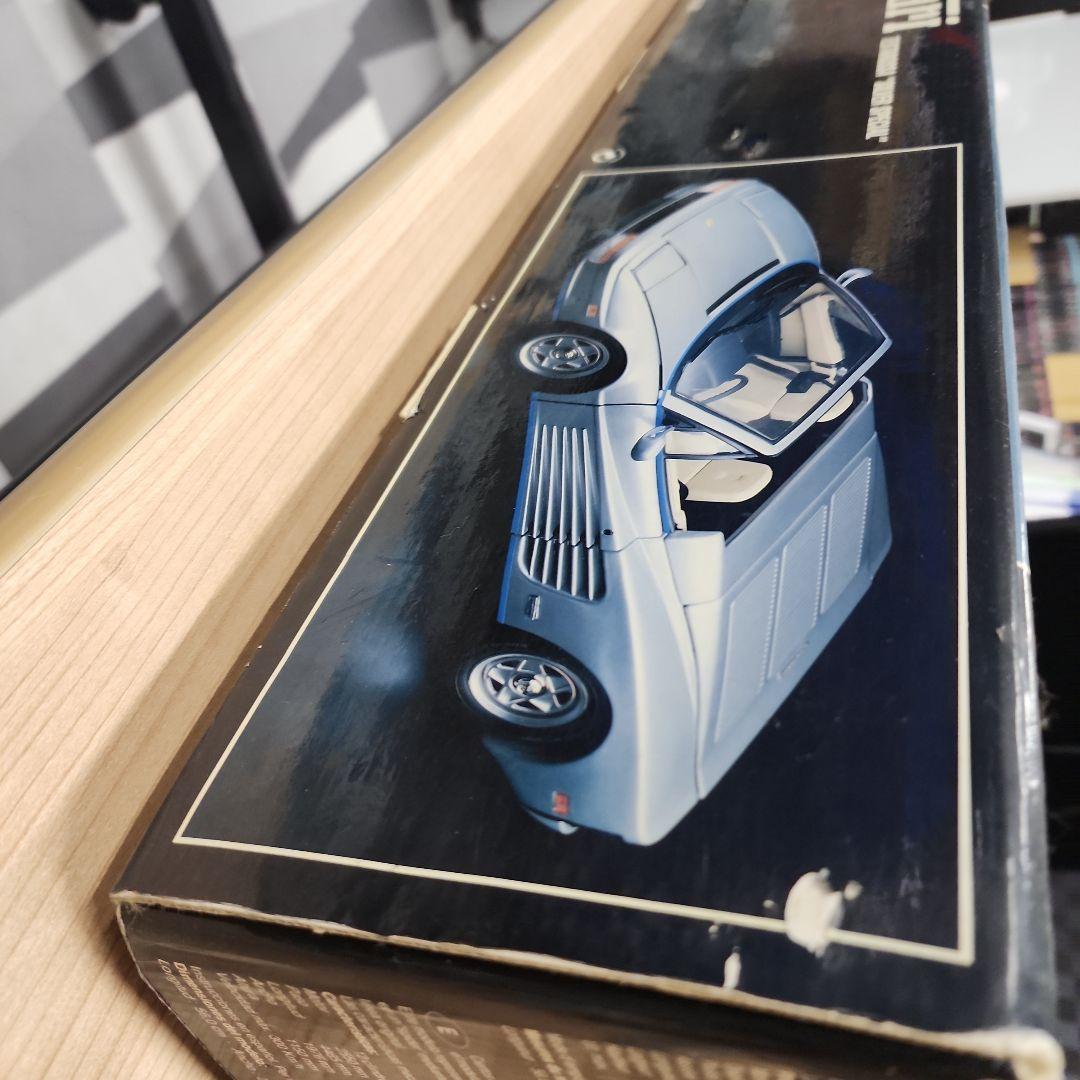 自動車 Ferrari Testarossa 'Silver Special'