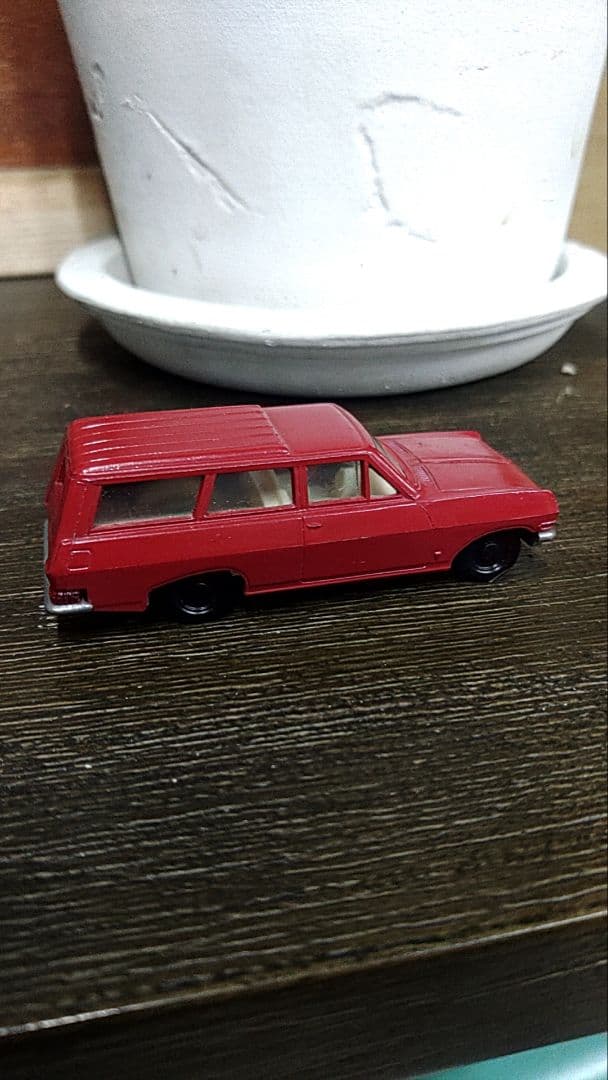 opel caravan1700　ドイツ製【ミニカー】