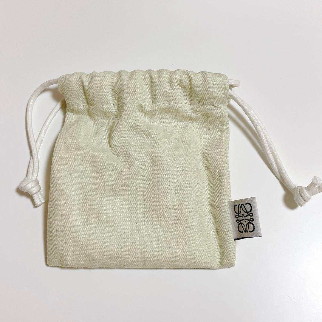 【美品】LOEWE アナグラム ブローチ ゴールド