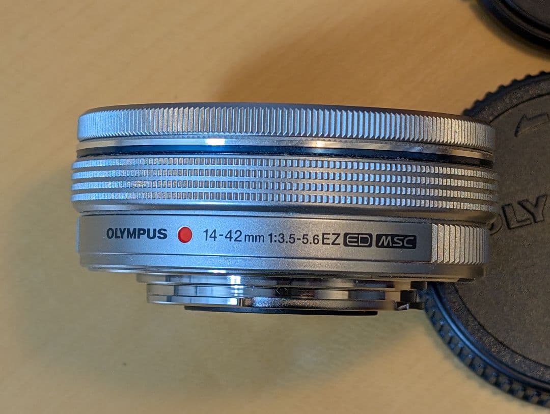 【美品】OLYMPUS M.ZUIKO 14-42mm F3.5-5.6レンズ