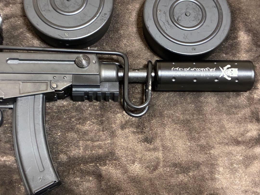 【最終値下】東京マルイ vz61スコーピオン リポ化カスタム済み ドラマガ付2丁