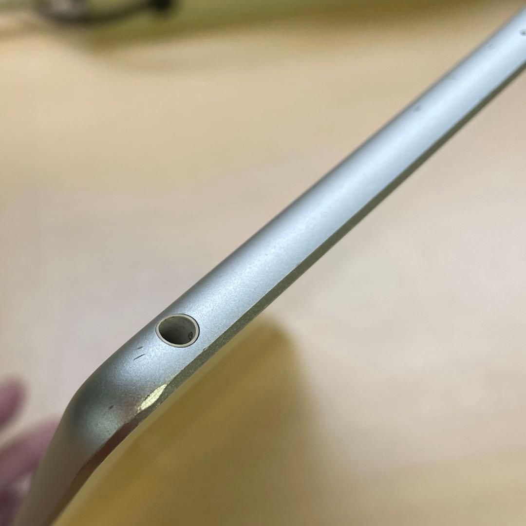 iPad 第6世代　A1893　Wi-Fiモデル　シルバー　32GB #8