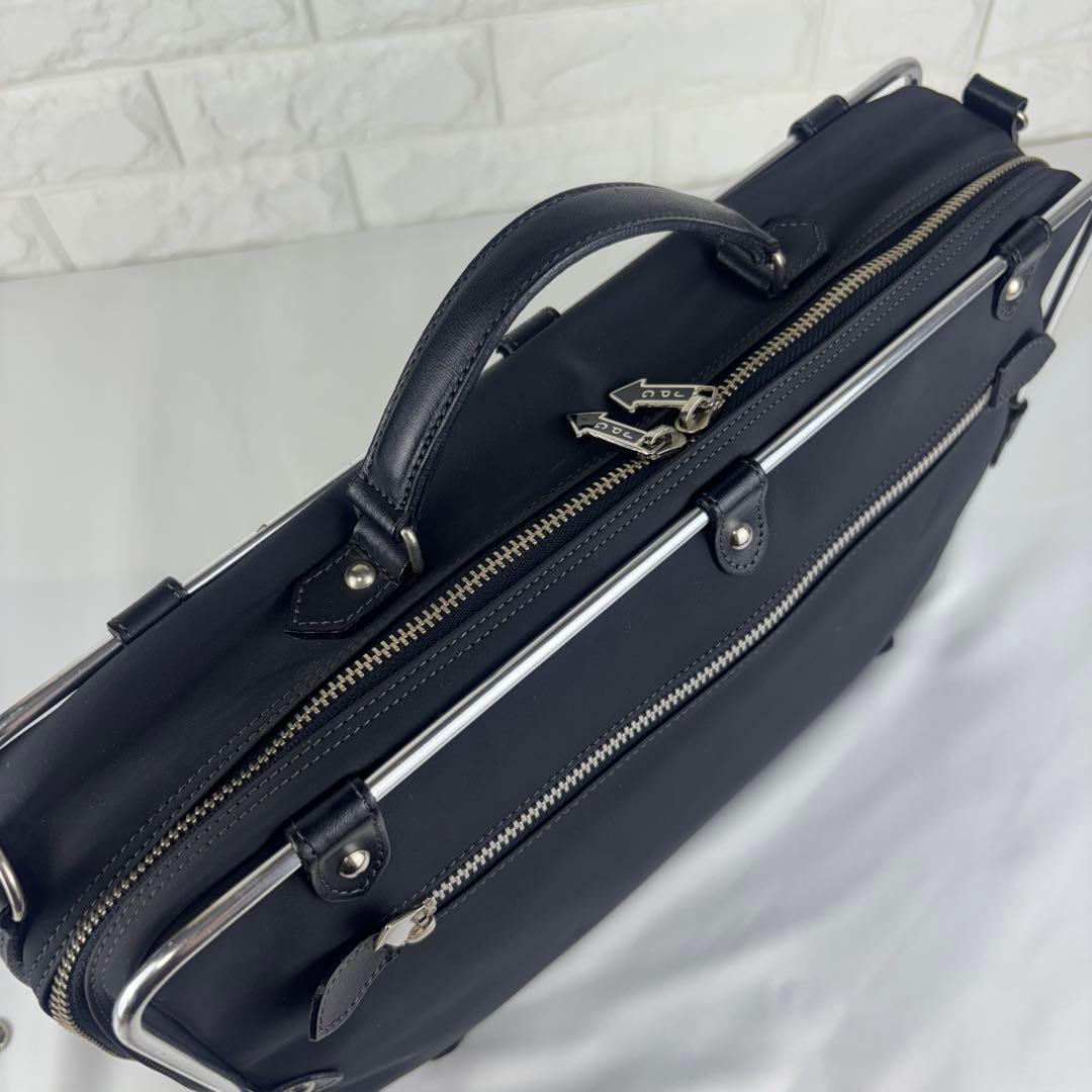 ✨美品 希少 ジャン・ポール・ゴルチエ 2way メタルフレーム ビジネスバッグ