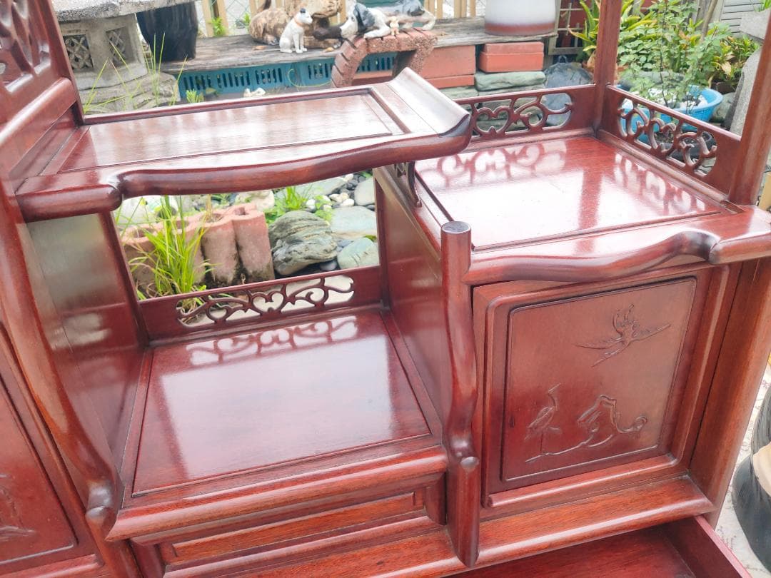 (送料設置込み)高級茶棚☆茶箪笥☆唐木飾り棚☆収納棚☆透かし彫り☆無垢