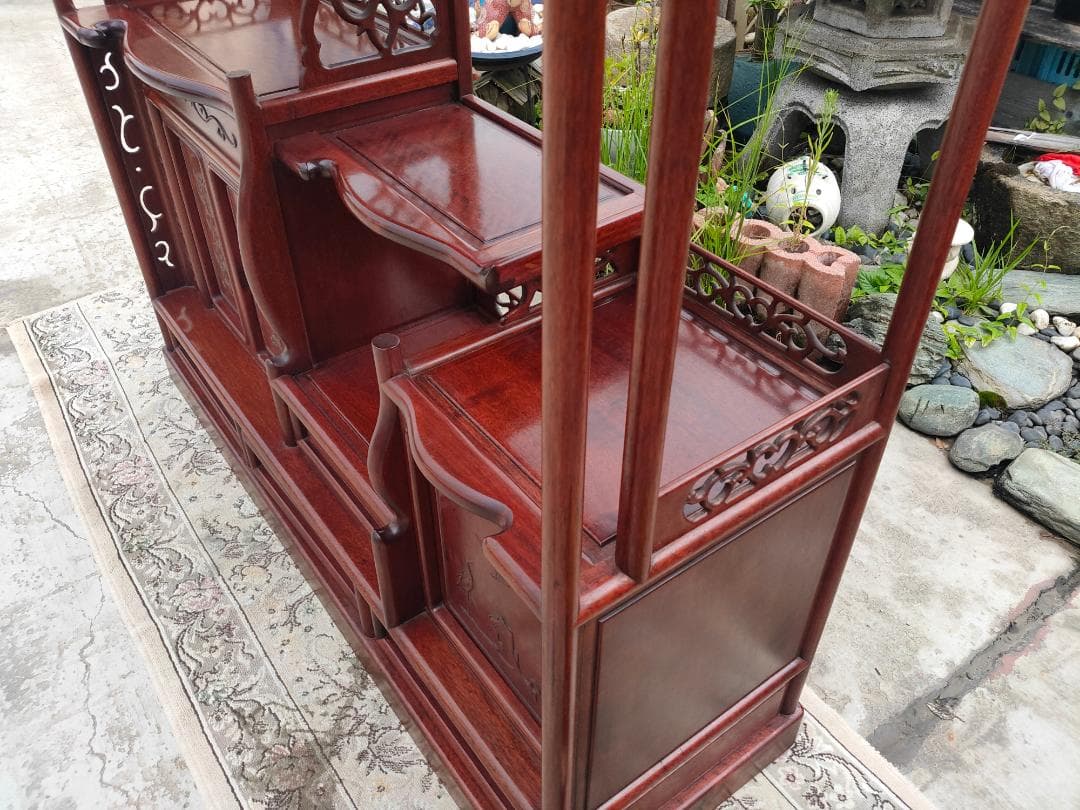 (送料設置込み)高級茶棚☆茶箪笥☆唐木飾り棚☆収納棚☆透かし彫り☆無垢