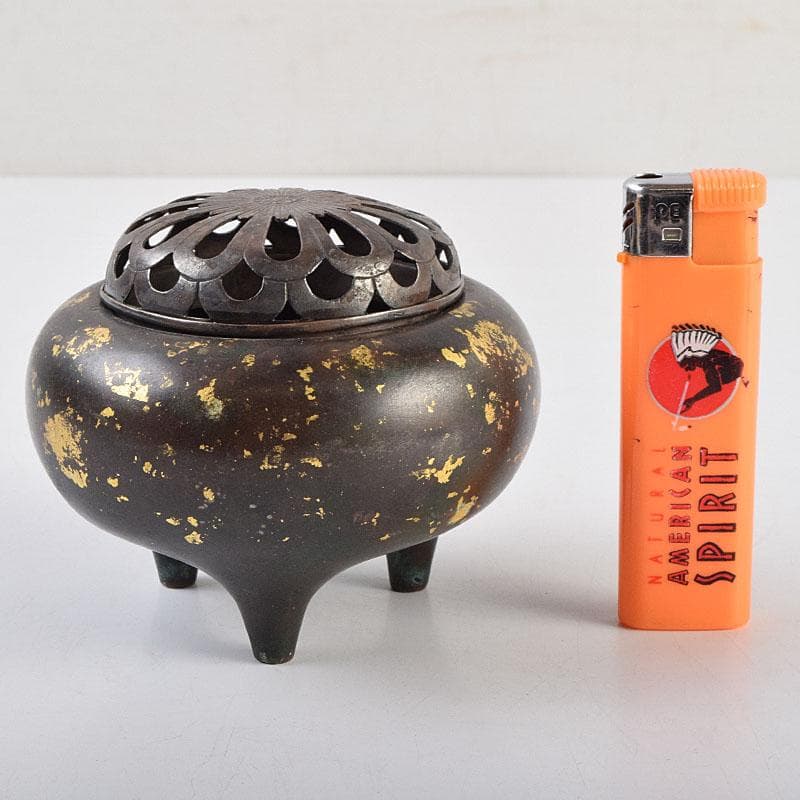 中国　古銅宣徳銅　灑金　三足香炉　火屋付　Y　R9437