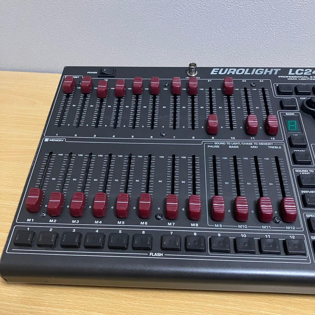 BEHRINGER ベリンガー EUROLIGHT LC2412
