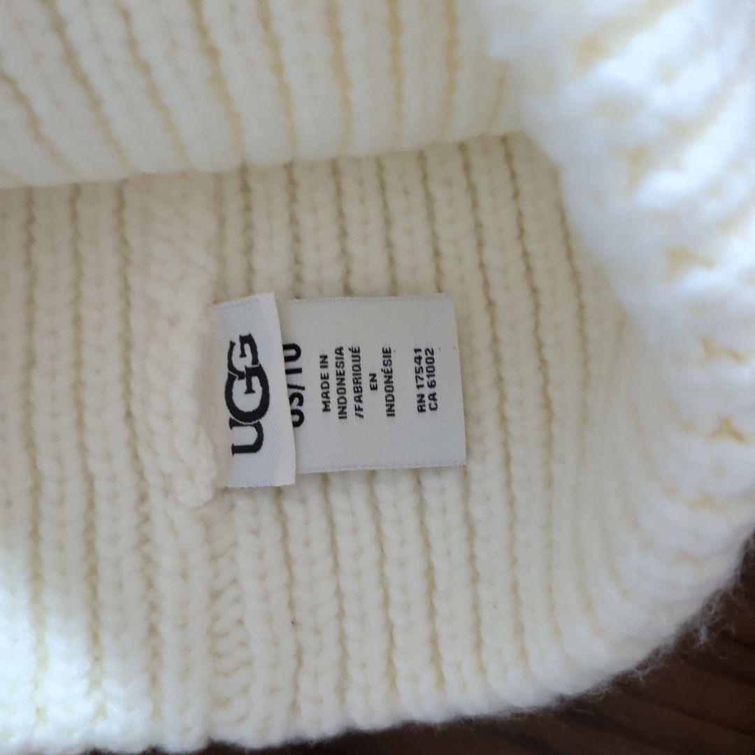UGG 白 ニット帽　即完売色