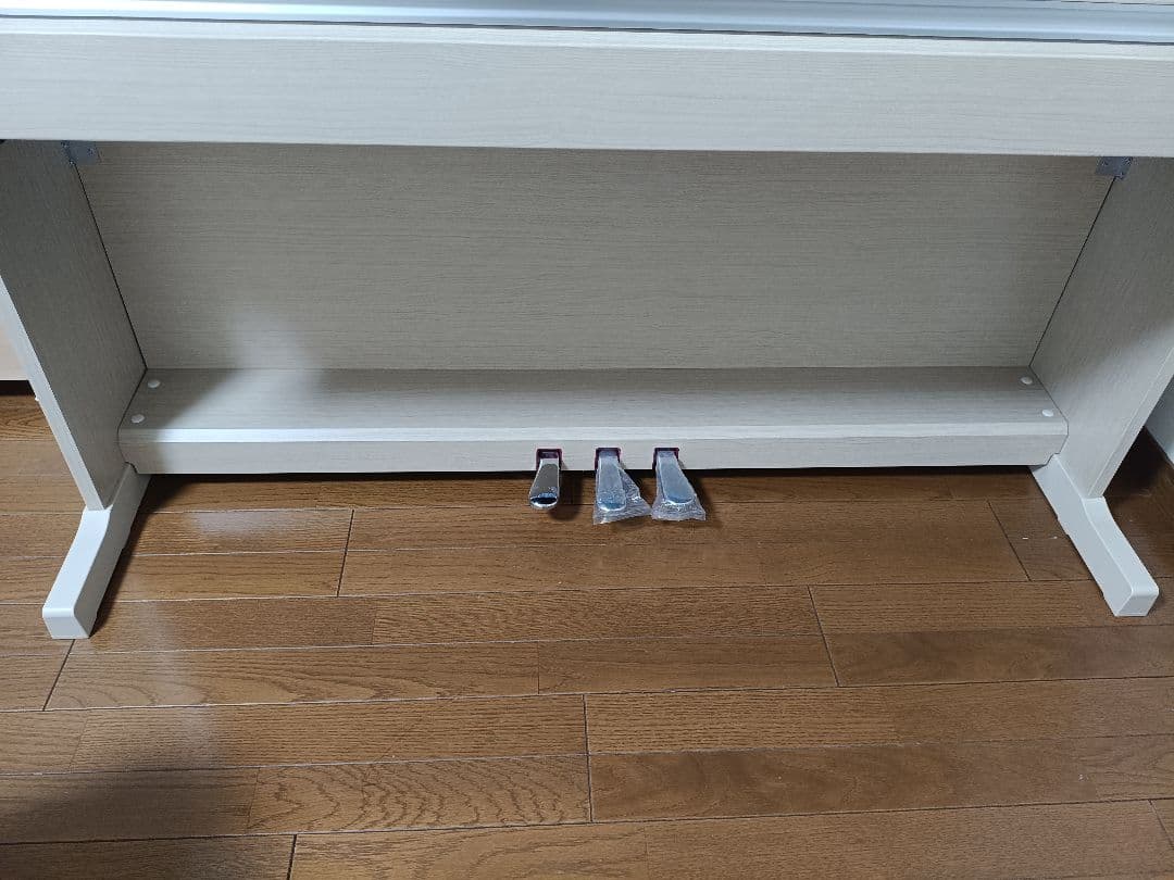 【現地引取】YDP-165WA 電子ピアノARIUS アリウス ホワイト配送不可