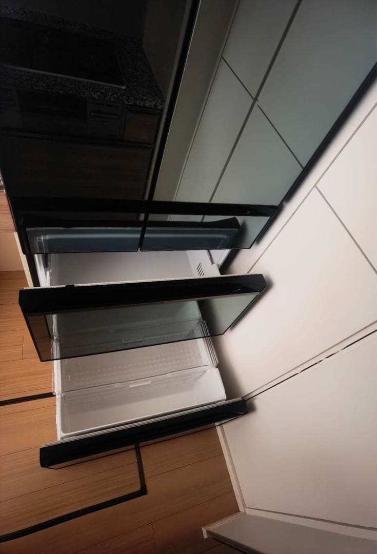 日立ミラー仕上げ冷蔵庫 ブラック　2020年製