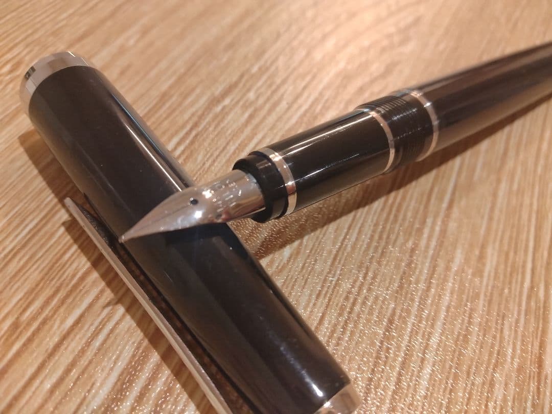 PILOT　パイロット　エラボー　ブラック　シルバー　字幅SE