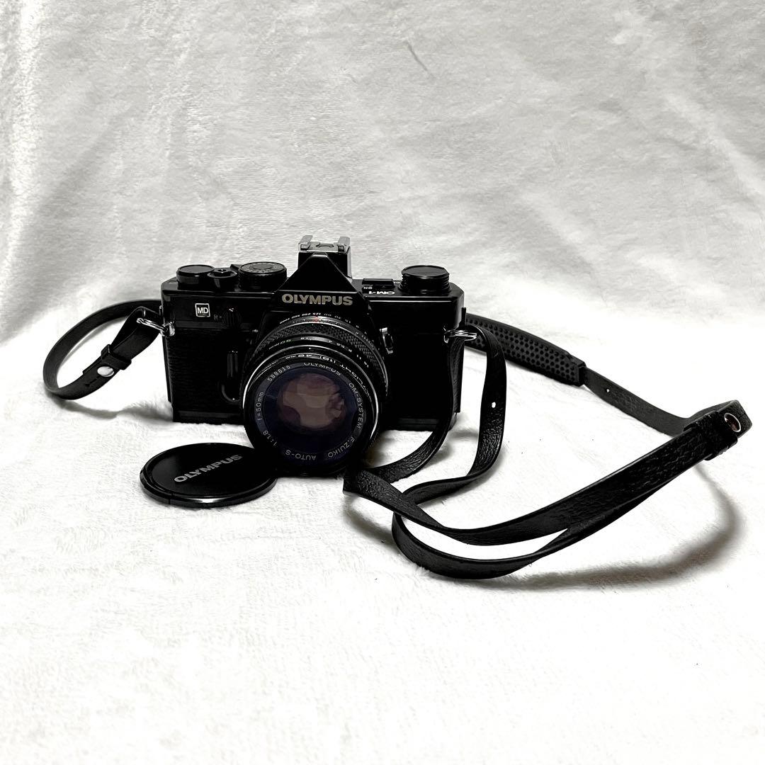 一眼レフカメラ オリンパスOM-INブラックカメラレンズ3本ストロボ等セット