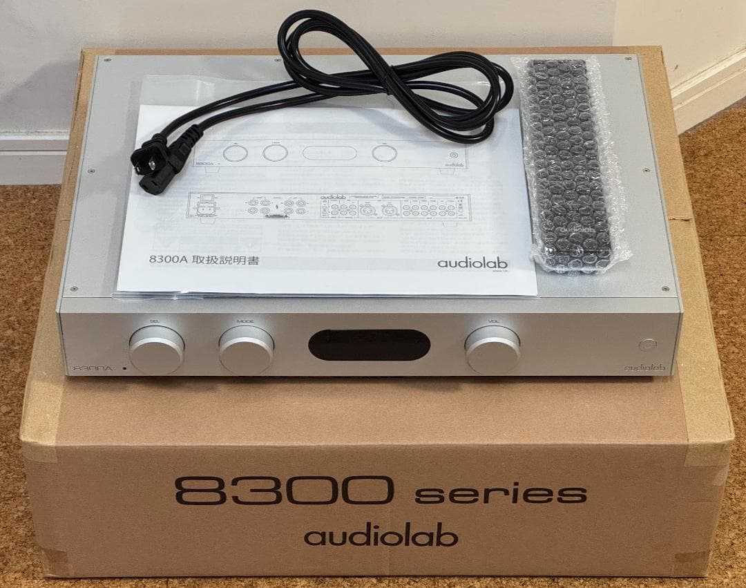 audiolab「8300A」バイワイヤ対応アンプ 新品同様
