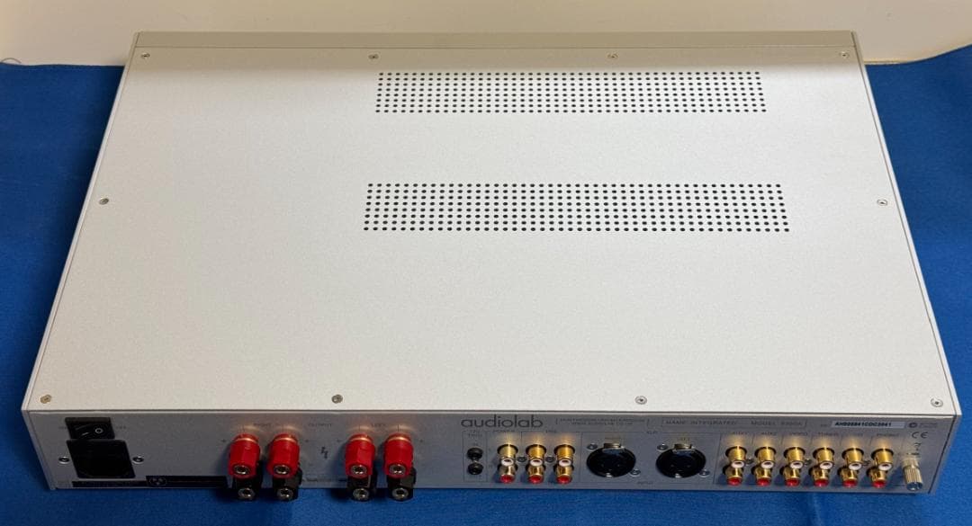 audiolab「8300A」バイワイヤ対応アンプ 新品同様