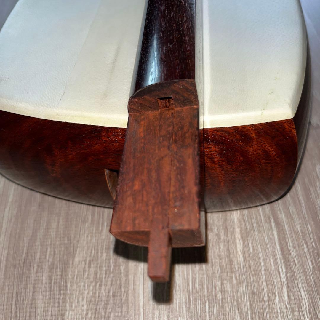 大阪唐木伝統工芸品　紅木　三味線　ケースつき