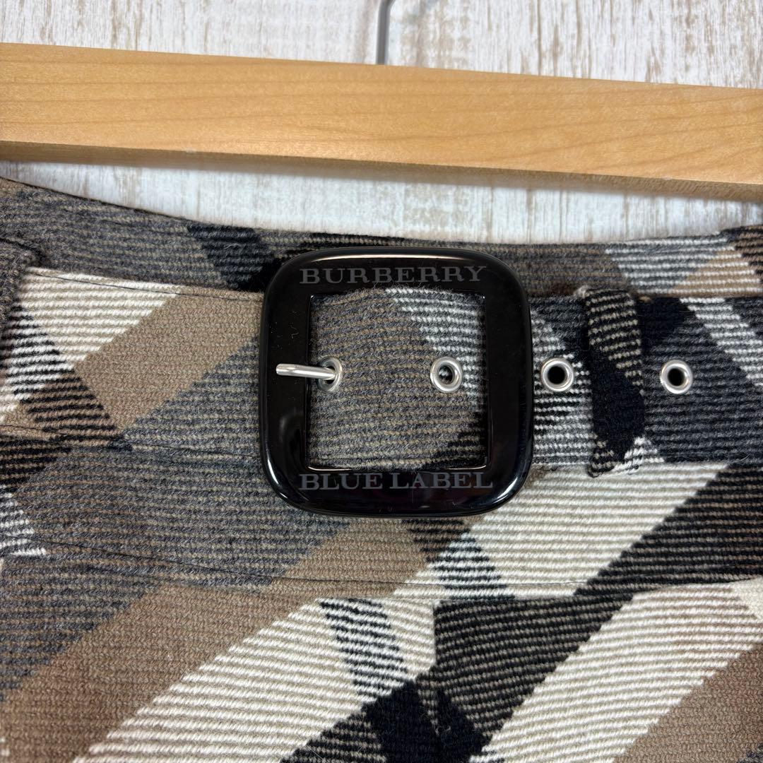 美品 バーバリー ホースロゴ刺繍 ベルト付き メガチェック ウール スカート