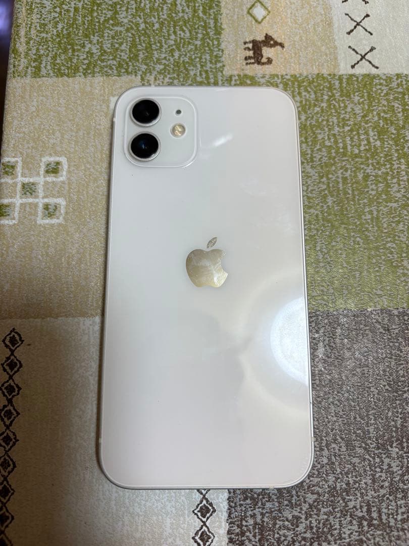 Apple iPhone 12 ホワイト 本体