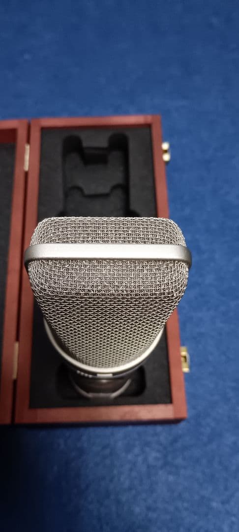 超美品　Neumann TLM67 ノイマン　 EA87付き　コンデンサーマイク
