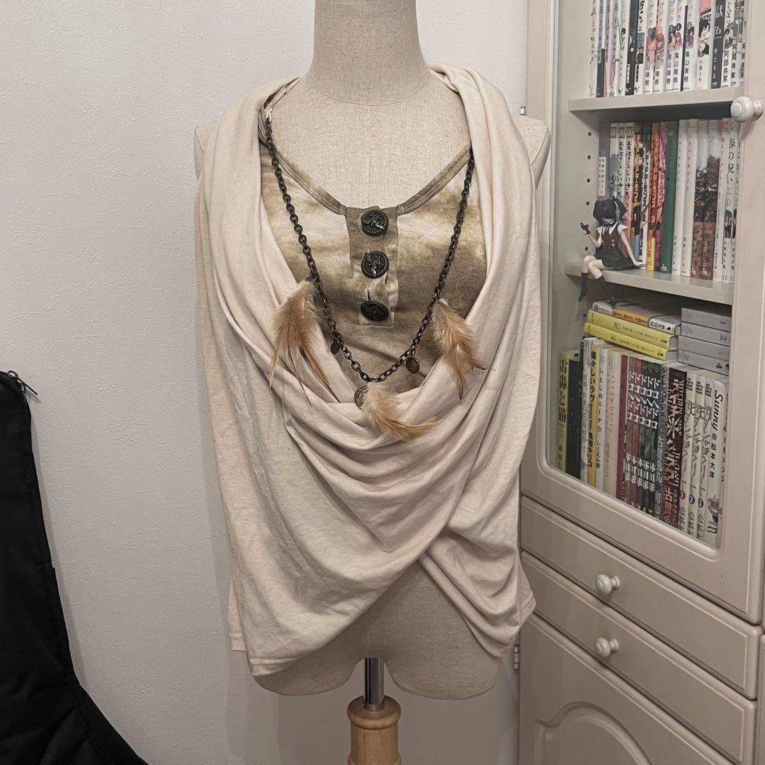 d.i.a. ネックレスつき レイヤード風平成ギャルトップス