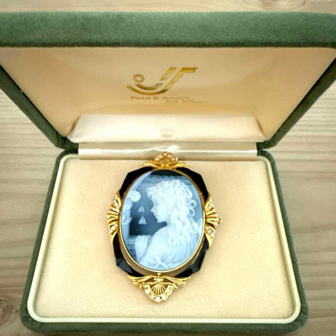 メノウカメオ　ブローチ