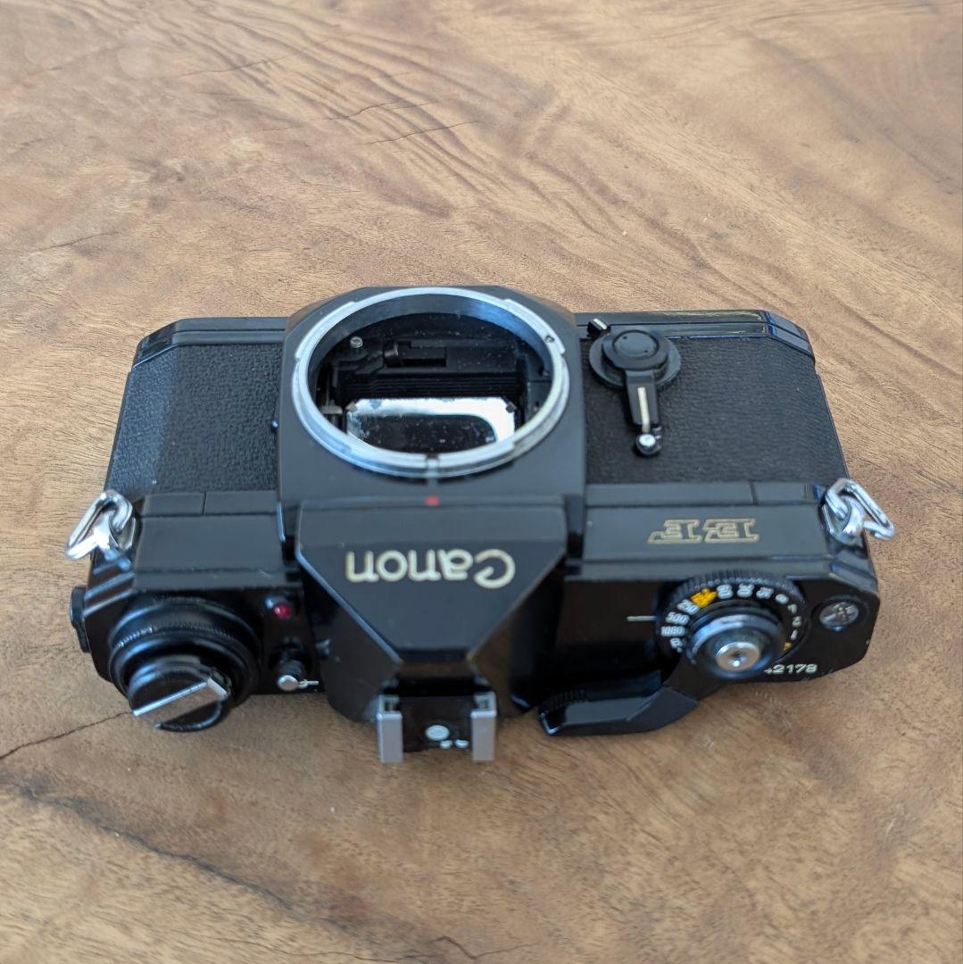 Canon EF 一眼レフカメラ 50mmレンズ付き