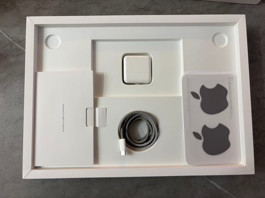 Apple MacBook Air 15インチ M3 8GB 256GB