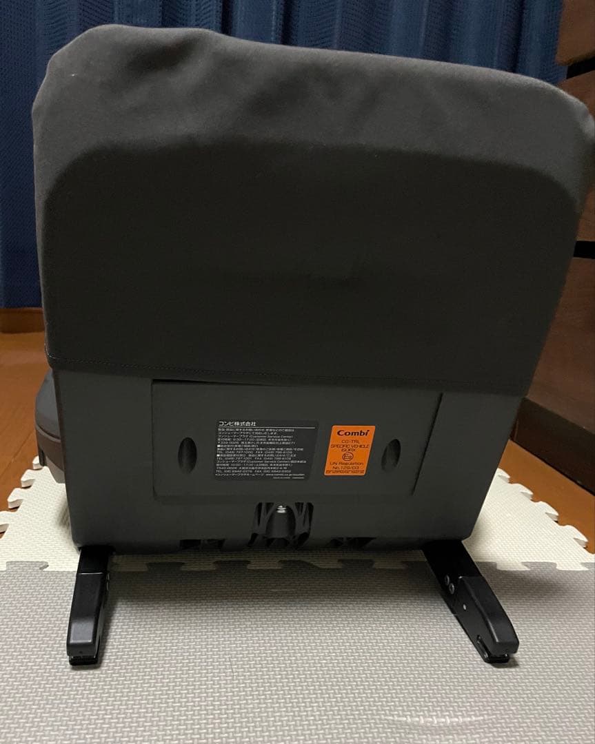 【れ】combi THESシリーズチャイルドシートネイビー回転式説明書付き