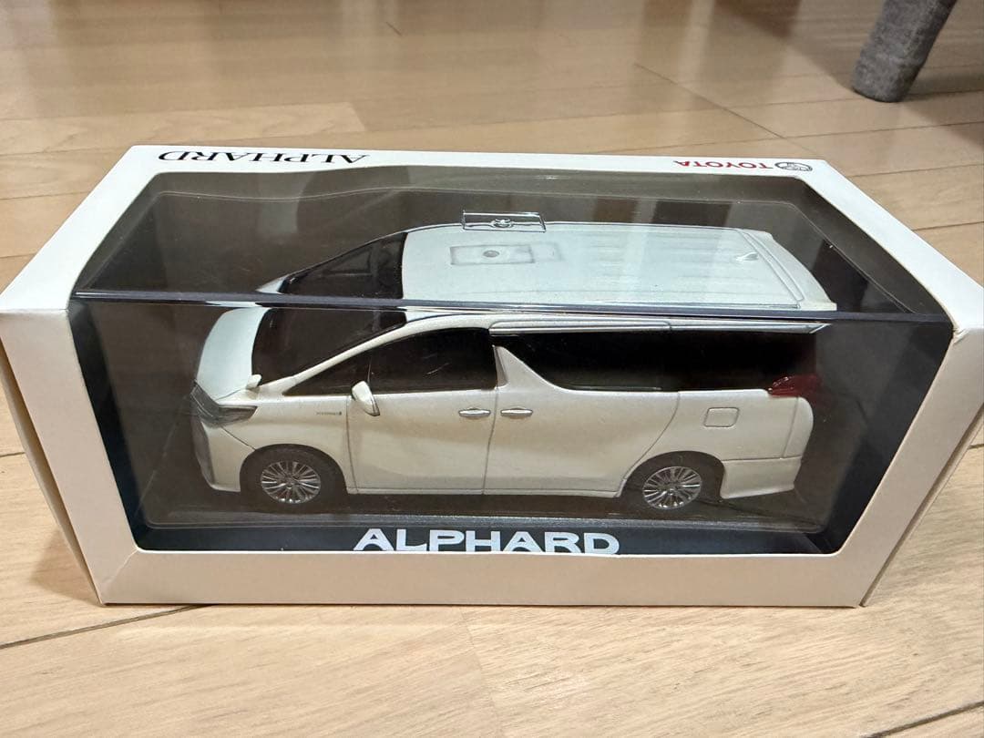 30系アルファード。