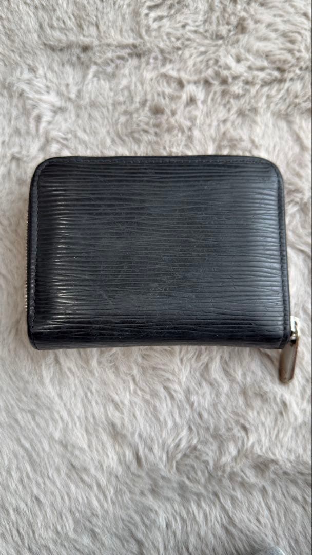 Louis Vuittonエピ　ジッピーパース［ルイヴィトン］