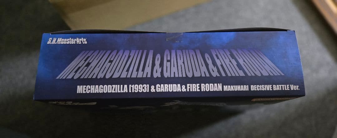 新品未開封品S.H.MonsterArtsメカゴジラ＆ガルーダ＆ファイヤーラドン
