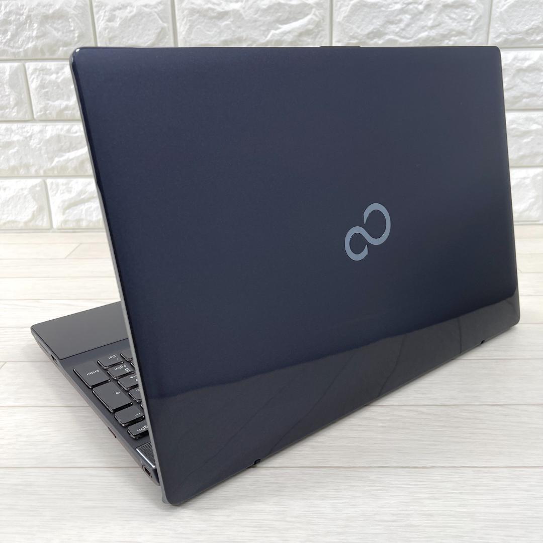 富士通 第8世代 i7 新品SSD512＋HDD メモリ16G ノートパソコン