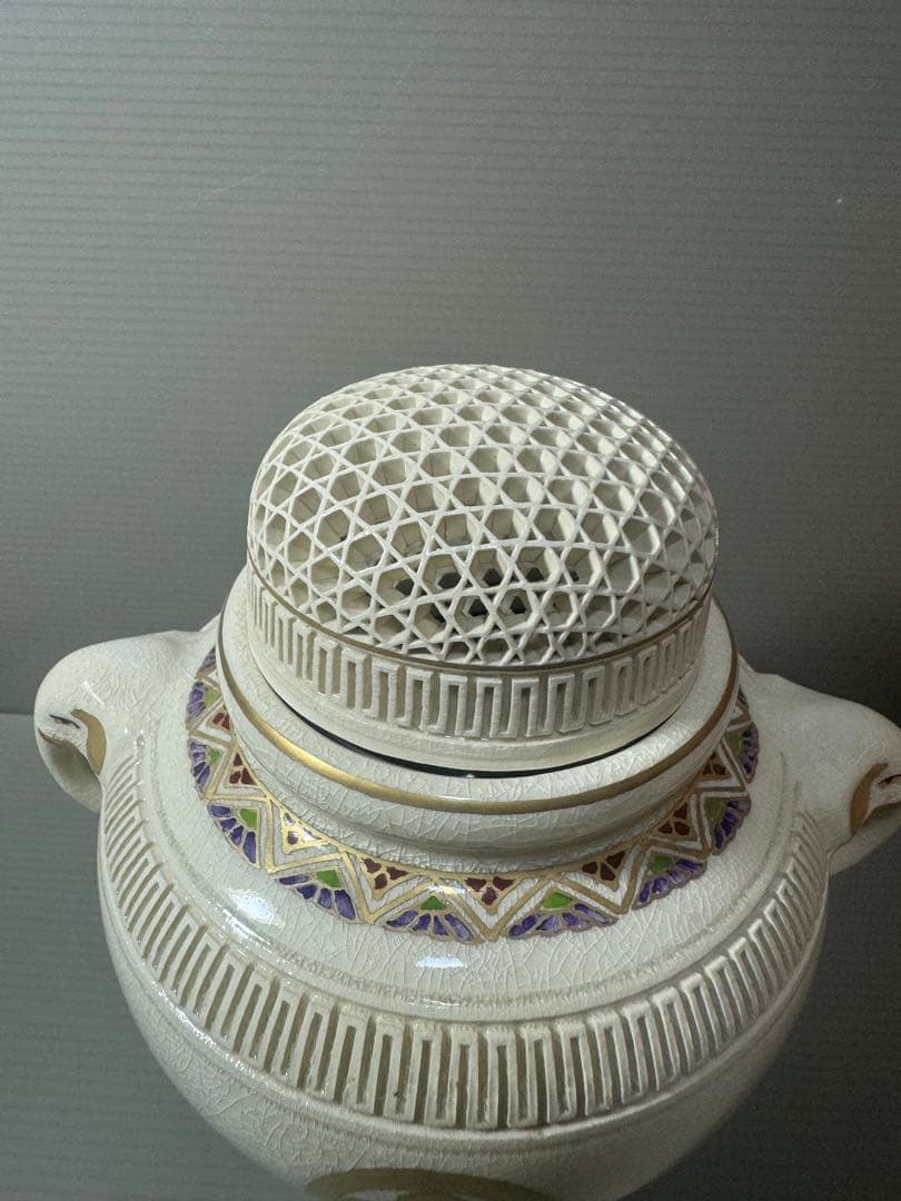 2067 薩摩焼　紋入香炉　梅模様香合　未使用