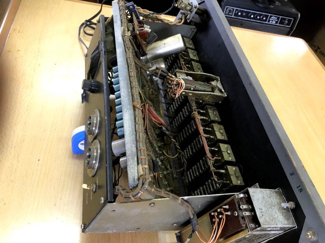 NHK で使用EIA規格マウント グラフィック イコライザー