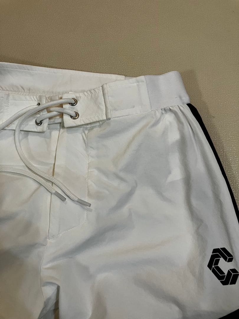 【売るよ】CRONOS 水着 Mサイズ ホワイト