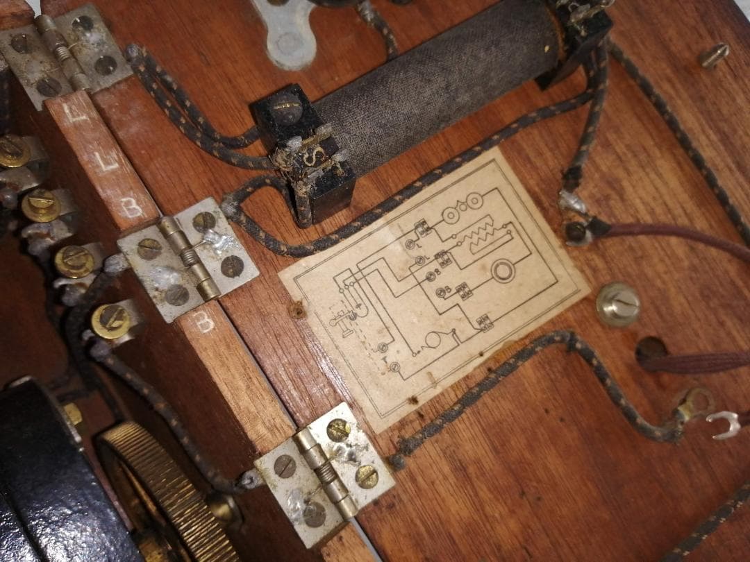 デルビル磁石式壁掛電話機 1927年製