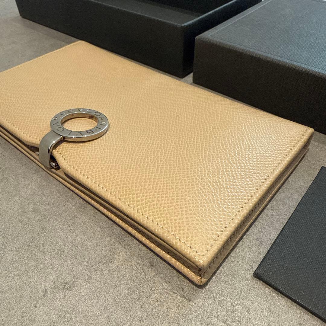 【美品】ブルガリ 長財布 ベージュ 上品 格安レア ロゴクリップ シルバー