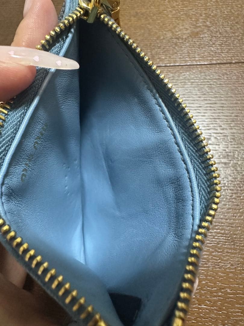 MIU MIU ライトブルー ケース
