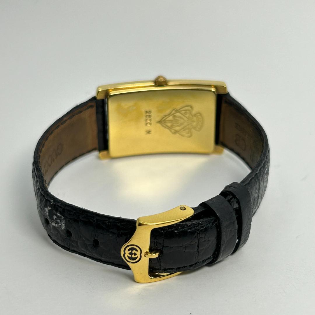 【人気】GUCCI グッチ 2600M レクタンギュラー ブラック文字盤 メンズ