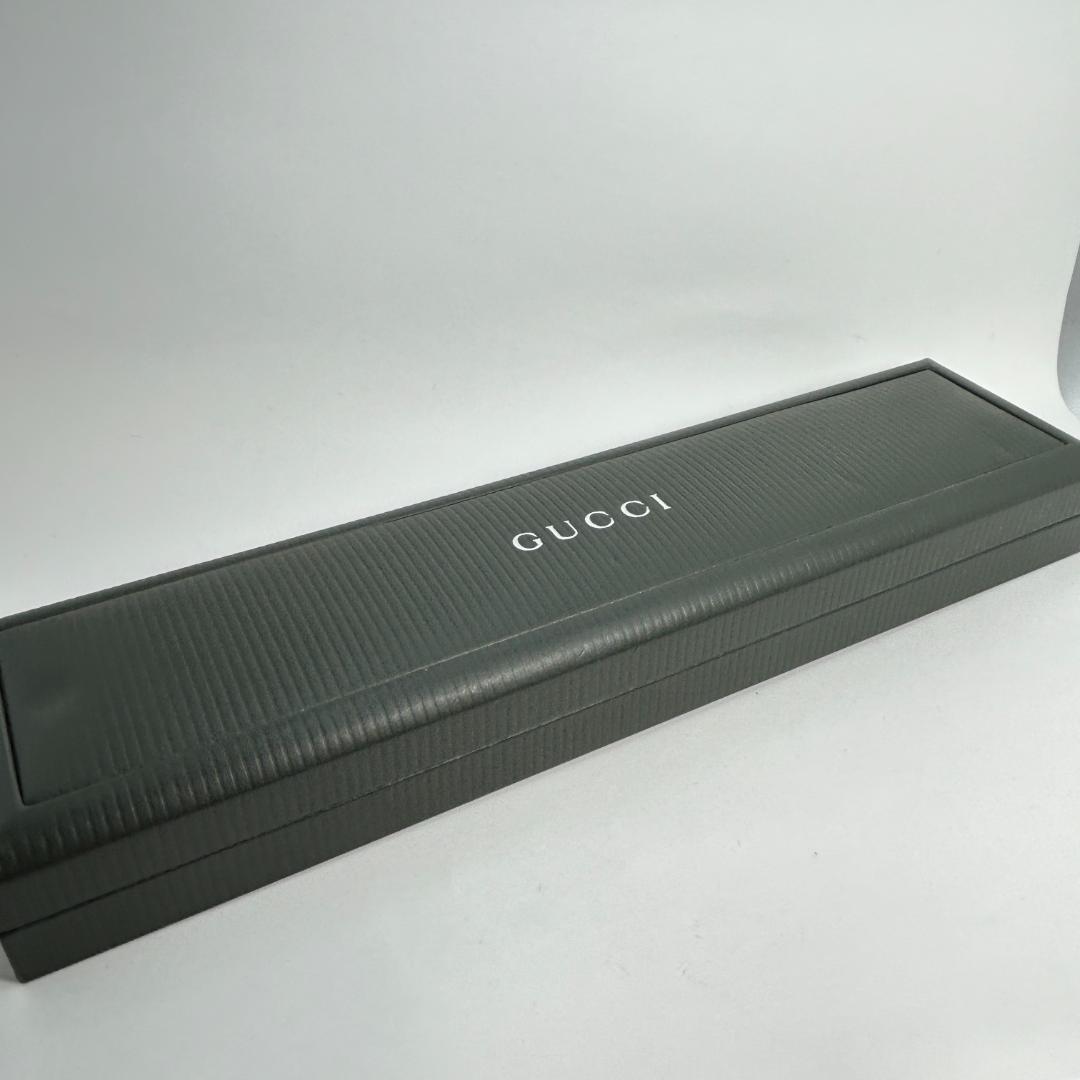【人気】GUCCI グッチ 2600M レクタンギュラー ブラック文字盤 メンズ
