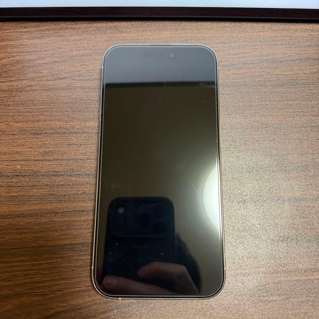 （美品）iPhone 15 Pro 256GB ホワイトチタニウム
