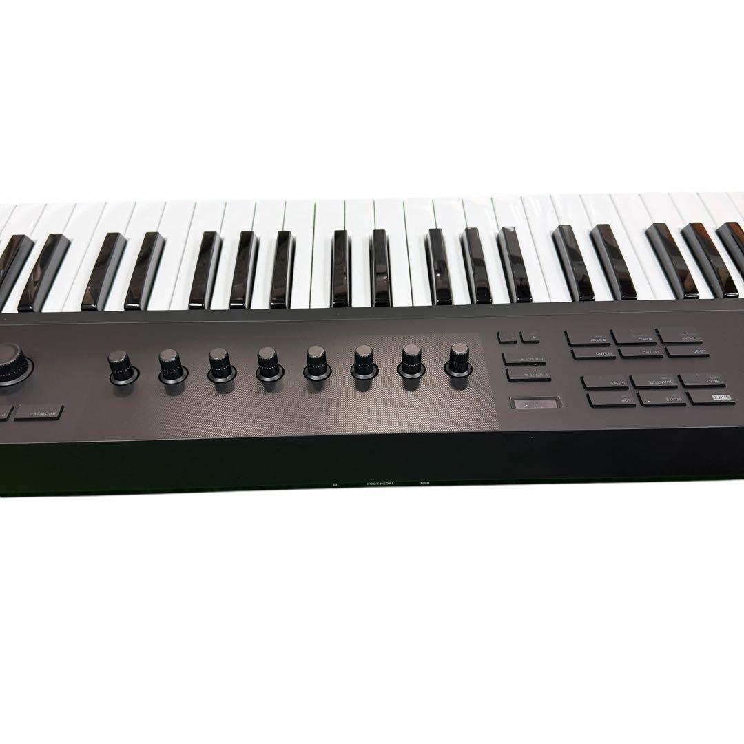 KOMPLETE KONTROL A61 MIDIキーボード　作曲