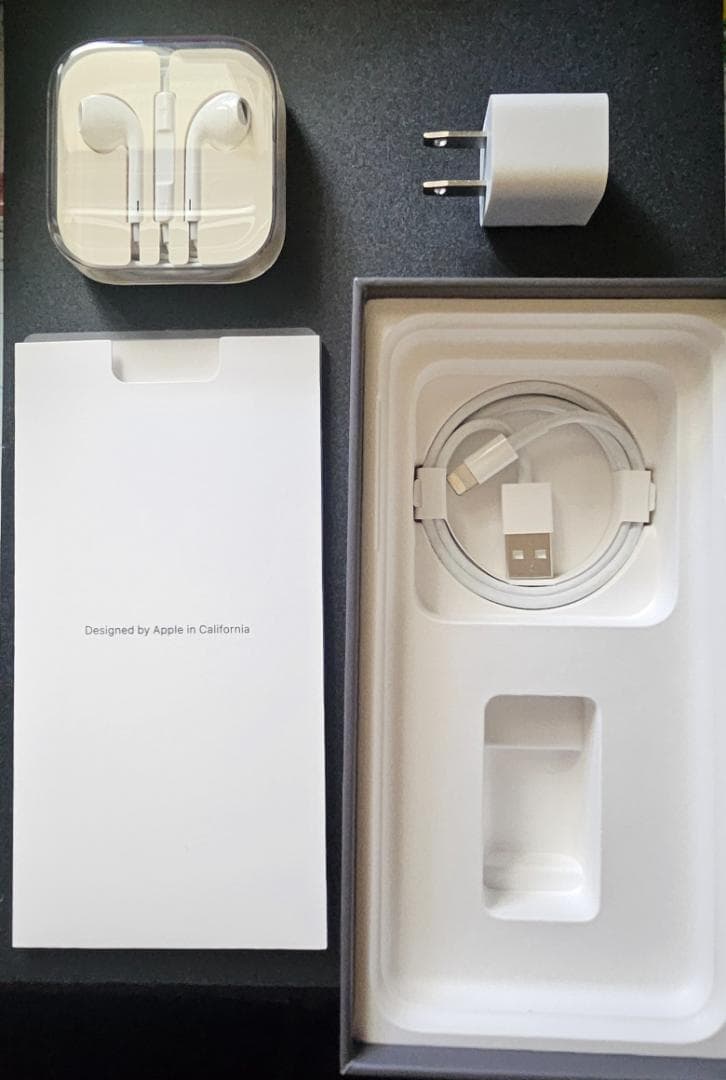 iPhone8plus 64GB 画面にひび割れ simフリー