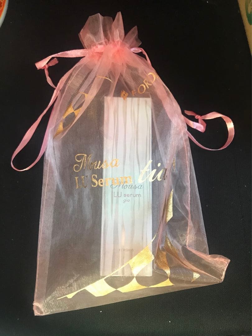 フォーデイズ　Mousa LU serum gia 新品未開封