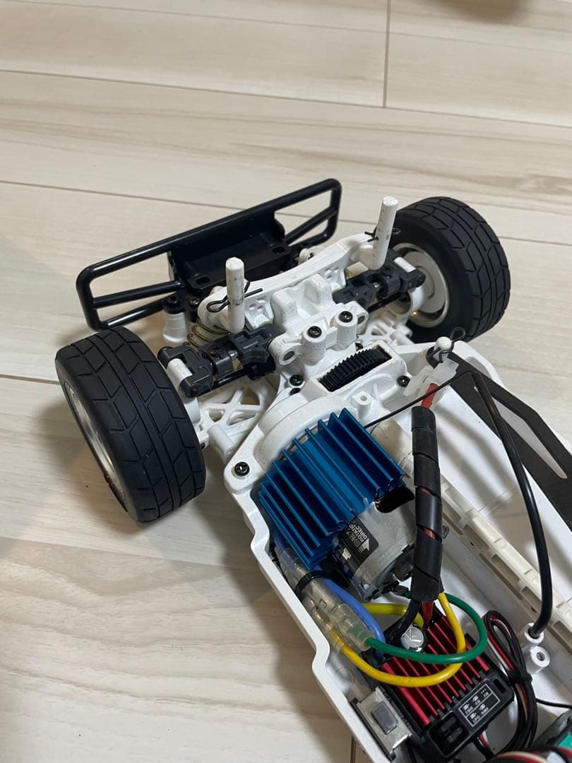 タミヤ ラジコン　TT-02 ホワイトシャーシ　MANトラックボディメカ付き