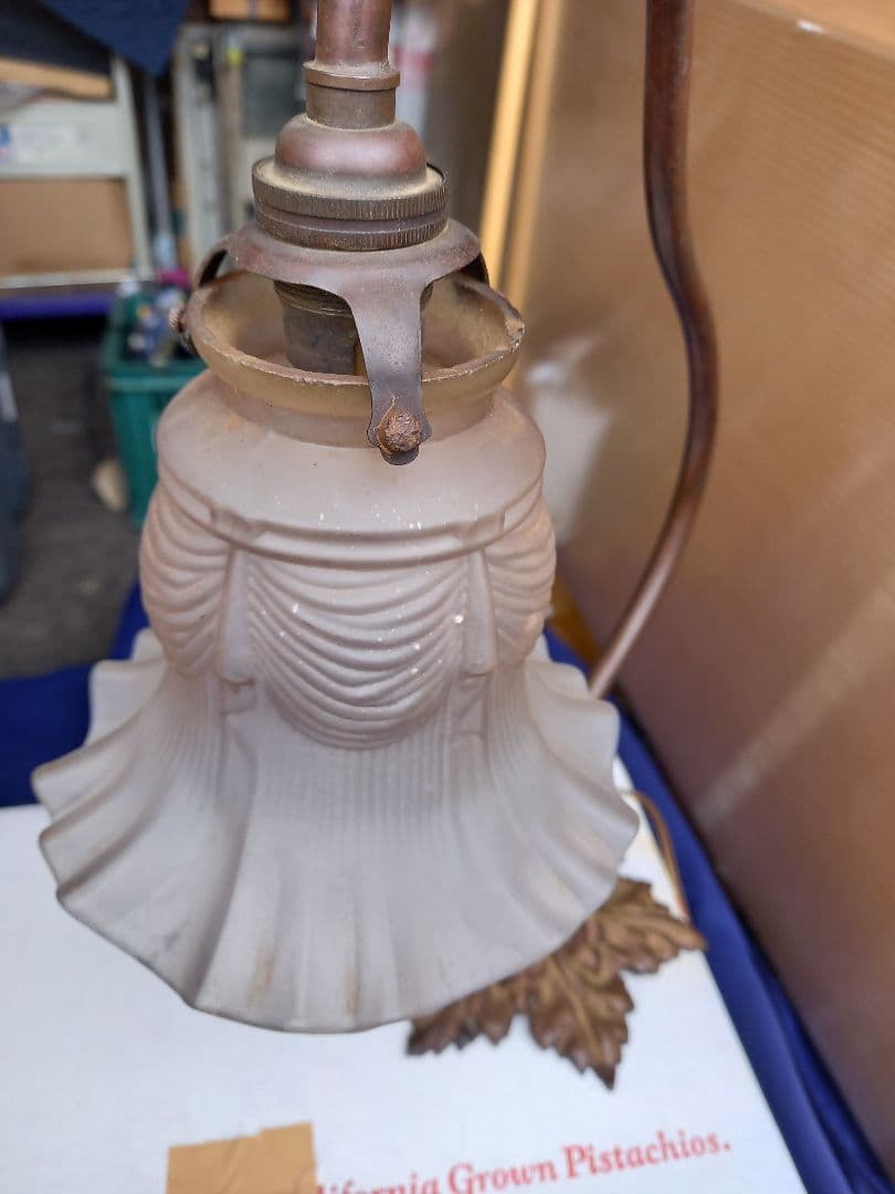 お安くしました。よろしく御願いします。可愛いペンダントライトです。