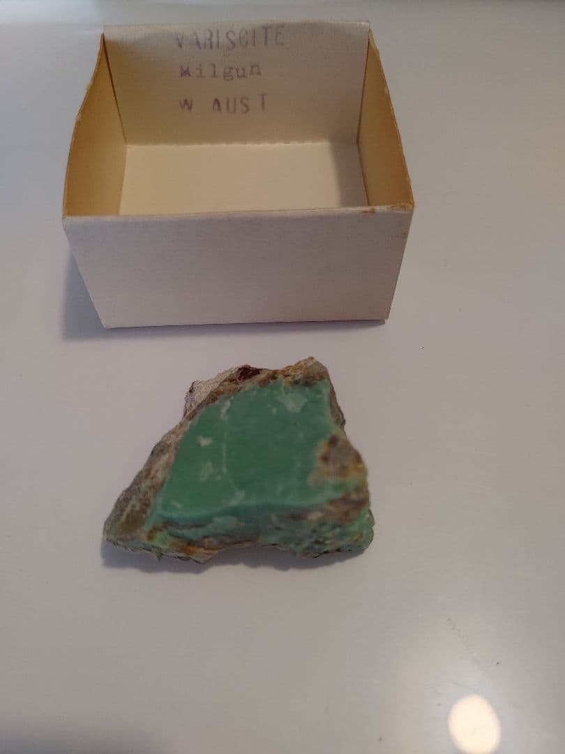 西オーストラリア　Milgun産　バリサイト　 鉱物　天然石　宝石原石