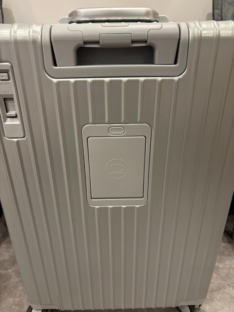 リベティ多機能キャリーケース【エナメルシルバーMサイズ】145