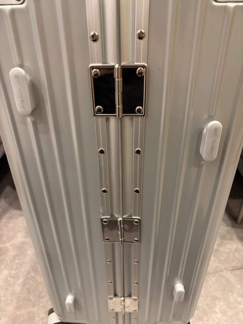 リベティ多機能キャリーケース【エナメルシルバーMサイズ】145