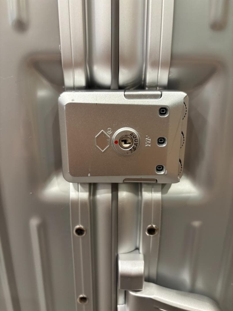 リベティ多機能キャリーケース【エナメルシルバーMサイズ】145