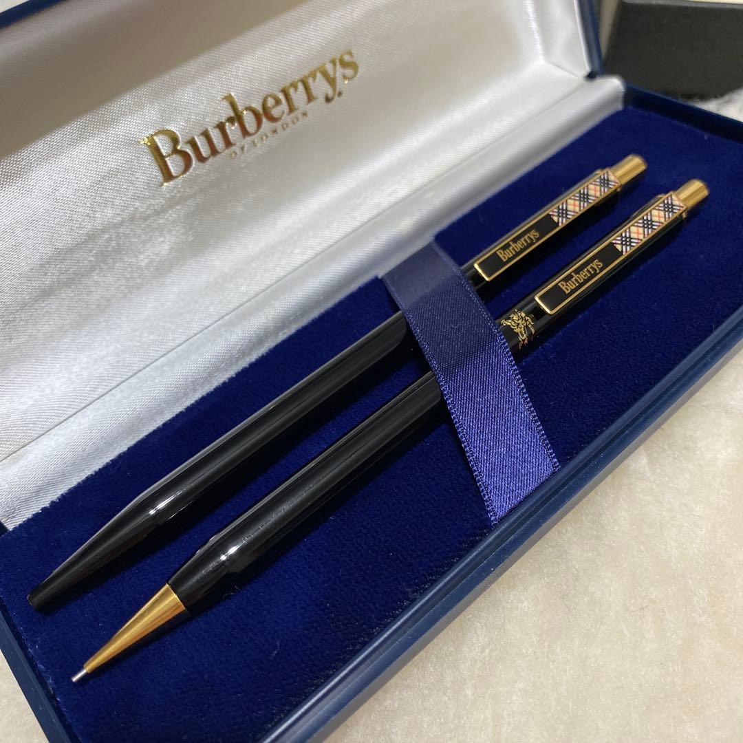 美品　バーバリー　BURBERRYS ボールペン、シャープペンセット　&メモ用紙